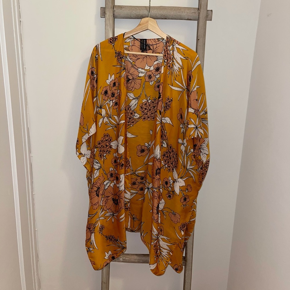 Express Yellow, Black and White Tunic